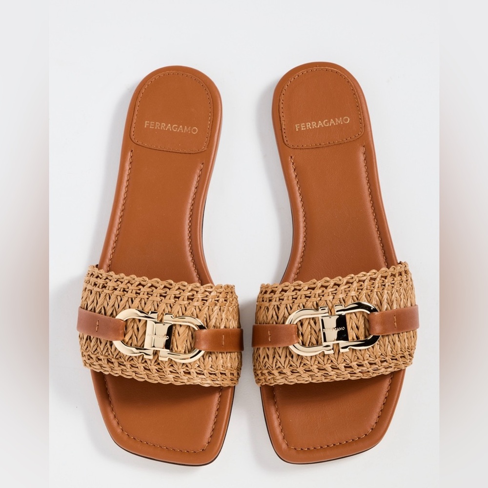 Ferragamo Raffia sandals. These are BEAUTIFUL. Size 9. Gold hardware. ⬇️